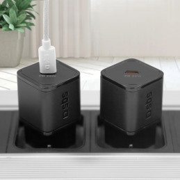 SBS TETRGAN1C20K 20W GaN USB-C sieninis įkroviklis su maitinimo šaltiniu – juodas