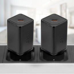 SBS TETRGAN1C45W 45W GaN USB-C sieninis įkroviklis su maitinimo šaltiniu – juodas