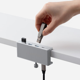 „Orico MH4PC“ šakotuvas, tvirtinamas prie spaustuko, USB-C / 3x USB-A 3.0 + 1x USB-C 3.0 - sidabrinis