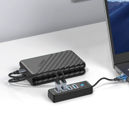 „Orico PW4U-C3“ USB-C / 4x USB-A 3.0 šakotuvas – juodas