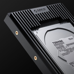 „Orico D2SS-6G“ pavaros adapteris iš 2,5 colio į 3,5 colio – juodas