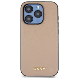 DKNY grūdėto metalo logotipo „MagSafe iPhone 15 Pro“ dėklas – smėlio spalvos