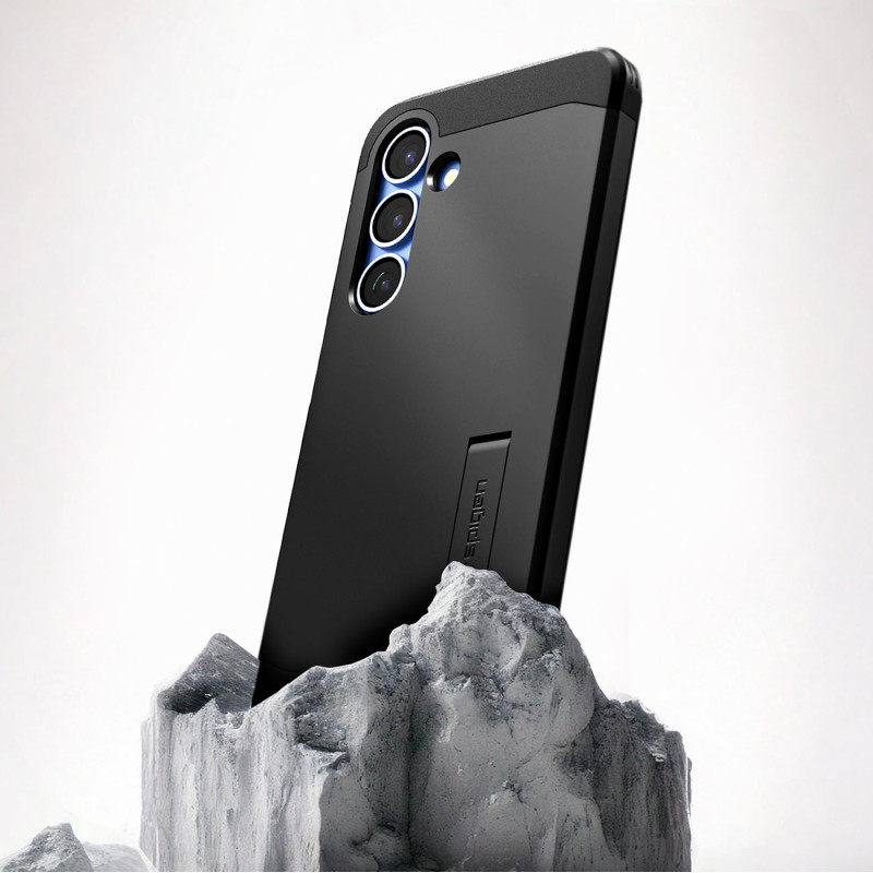 „Spigen Tough Armor MagSafe“ dėklas, skirtas „Samsung Galaxy S25“ – juodas