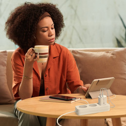 A6MaxC 20W USB-A USB-C sieninis įkroviklis su 1 m USB-C - USB-C laidu - baltas