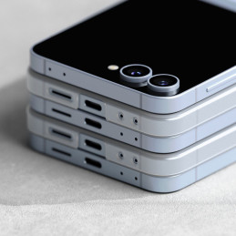 „Ringke Slim“ dėklas, skirtas „Samsung Galaxy Z Flip 6“ – skaidrus matinis