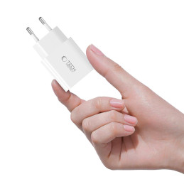 „Tech-Protect NC20W“ sieninis įkroviklis su USB-C prievadu – baltas