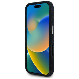 „Guess“ džinsinio audinio trikampio logotipo „MagSafe“ dėklas, skirtas „iPhone 16“ – juodas