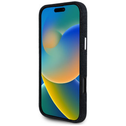 „Guess“ džinsinio audinio trikampio logotipo „MagSafe“ dėklas, skirtas „iPhone 16 Pro“ – juodas