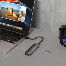 „Wozinsky WHS080YSS“ 4 x USB-A 3.0 šakotuvas su atskirais jungikliais, aliuminis, su 15 cm laidu - pilkas