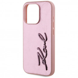 Karl Lagerfeld raukšlėtas metalinis „Signature“ dėklas, skirtas „iPhone 15 Pro“ – rožinis