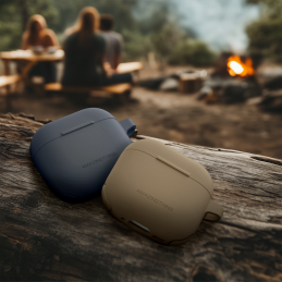 NUOSTABUS „Omni“ dėklas, skirtas „AirPods 4“ – dykuma