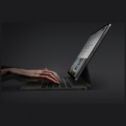 UNIQ Venno Pro magnetinis išmanusis dėklas su klaviatūra, skirtas iPad Air 13" 2024 / 2025 / iPad Pro 13" 2024 - juodas