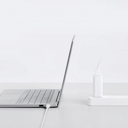 „Xiaomi MDY-17-EF“ 45 W USB-A sieninis įkroviklis – baltas