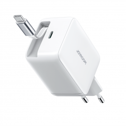 „Joyroom JR-TCL06“ 67 W „GaN“ sieninis įkroviklis su integruotu ištraukiamu USB-C laidu – baltas