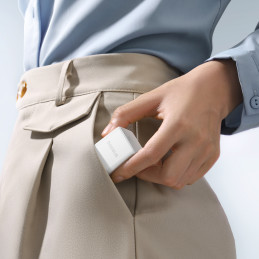 „Baseus Palm“ 20 W USB-C sieninis įkroviklis – baltas