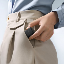 „Baseus Palm“ 30 W USB-C sieninis įkroviklis – baltas
