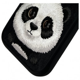 „Nimmy Big Eyed Pet 2.0“ pandos dėklas, skirtas „iPhone 16 Pro Max“ – juodas