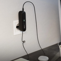 SBS Hybrid PD 20W 5000mAh išorinė baterija su įmontuotu laidu ir sulankstomu kištuku - juoda