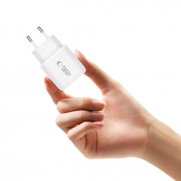 „Tech-Protect NCA30 PD 30W QC3.0 USB-A / USB-C“ sieninis įkroviklis + USB-C / USB-C laidas, 100 cm, baltas