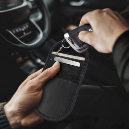 „Tech-Protect KLR100“ RFID dėklas – juodas
