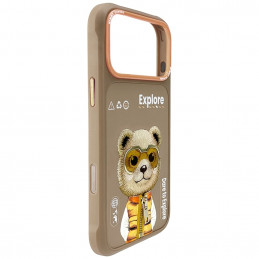 „Nimmy Cool&Cute 2.0“ meškiuko dėklas, skirtas „iPhone 17 Pro“ – smėlio spalvos
