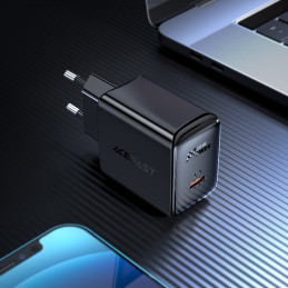 Acefast greitas USB Type C 20W Power Delivery įkroviklis juodas (A1 EU black)
