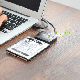 Ugreen adapterio laidas 2,5 colio / 3,5 colio diskui (USB-A 3.0 – SATA) juodas (CR108)