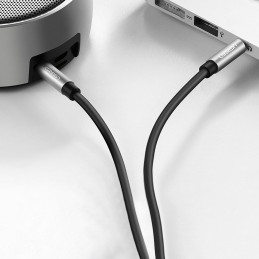 Ugreen AV119 10737 garso kabelio mini lizdas 3,5 mm / mini lizdas 3,5 mm 5 m - juodas