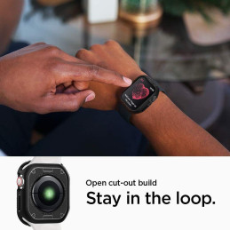 Spigen tvirtas šarvų dėklas, skirtas Apple Watch 4/ 5/ 6/ 7/ 8/ SE (44/ 45 mm) – juodas