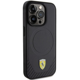 Ferrari Carbon Metal Logo MagSafe dėklas iPhone 15 Pro - juodas