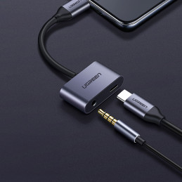 Ugreen CM193 50596 garso adapteris dviejų prievadų USB-C (vyriškas) - mini lizdas 3,5 mm / USB-C (moteris) - pilkas