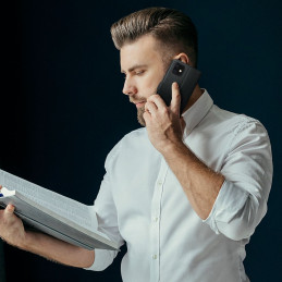 „Tech-Protect“ piniginės dėklas, skirtas iPhone 7 / 8 / SE 2020 / 2022 - juodas