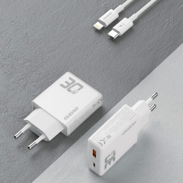 Dudao A30EUL 30W GaN sieninis įkroviklis USB-A / USB-C + USB-C - Lightning kabelis - baltas