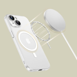 Tech-Protect MagSlim MagSafe dėklas iPhone 15 - baltas