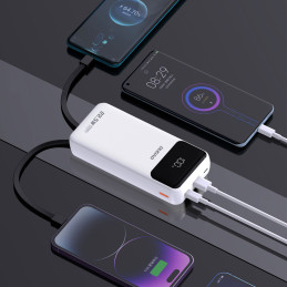 „Dudao K15Pro“ išorinė baterija, 20000mAh, 22,5W, PD USB-C / USB-A / su integruotu „Lightning“ ir USB-C laidu – balta